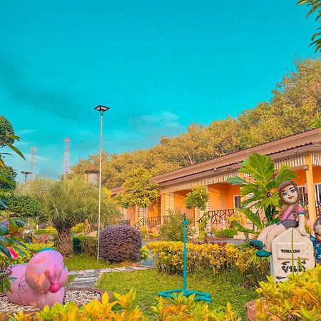 Baan Suan Mee Tang Hotel Chanthaburi Exterior photo
