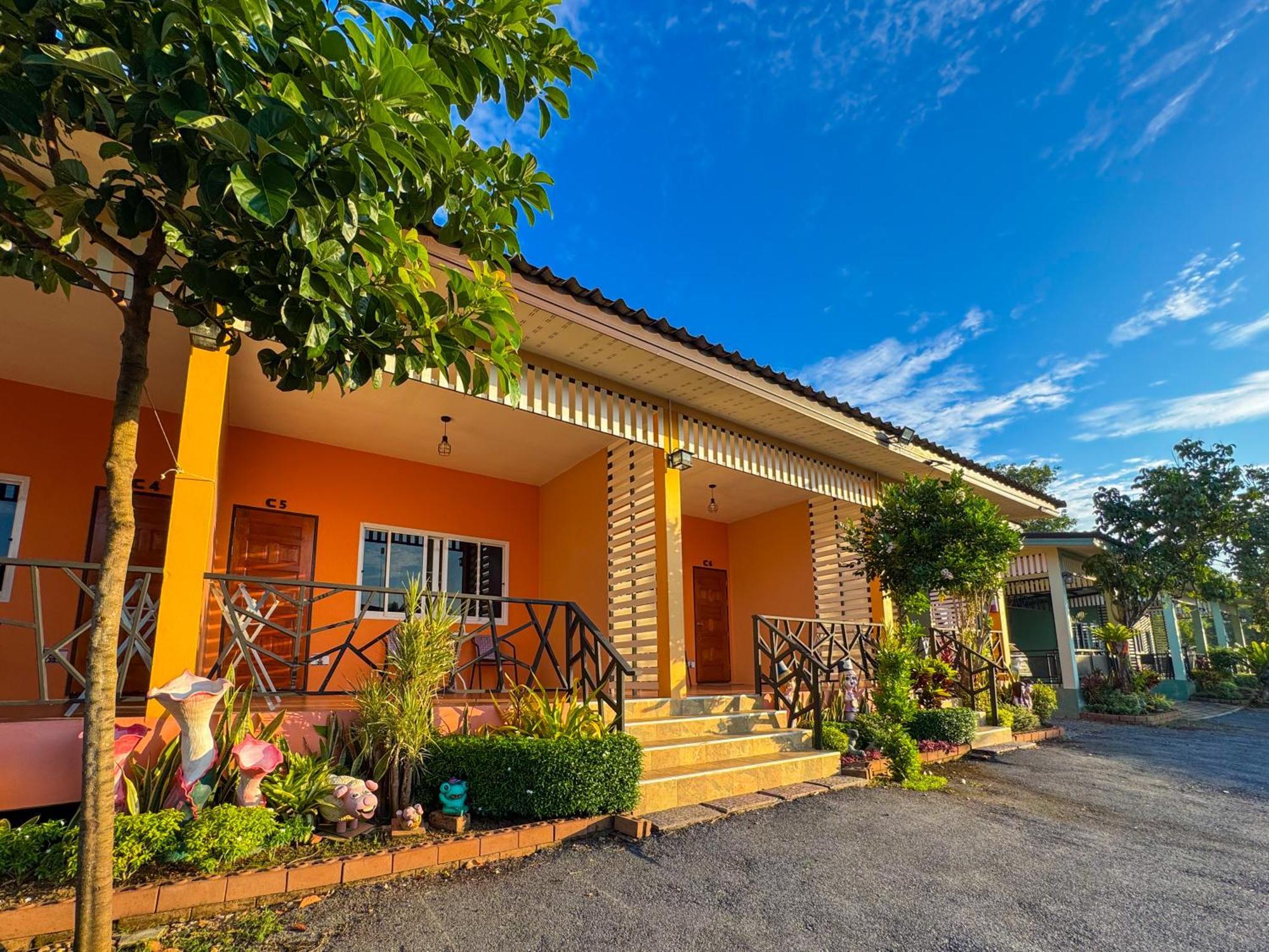 Baan Suan Mee Tang Hotel Chanthaburi Exterior photo