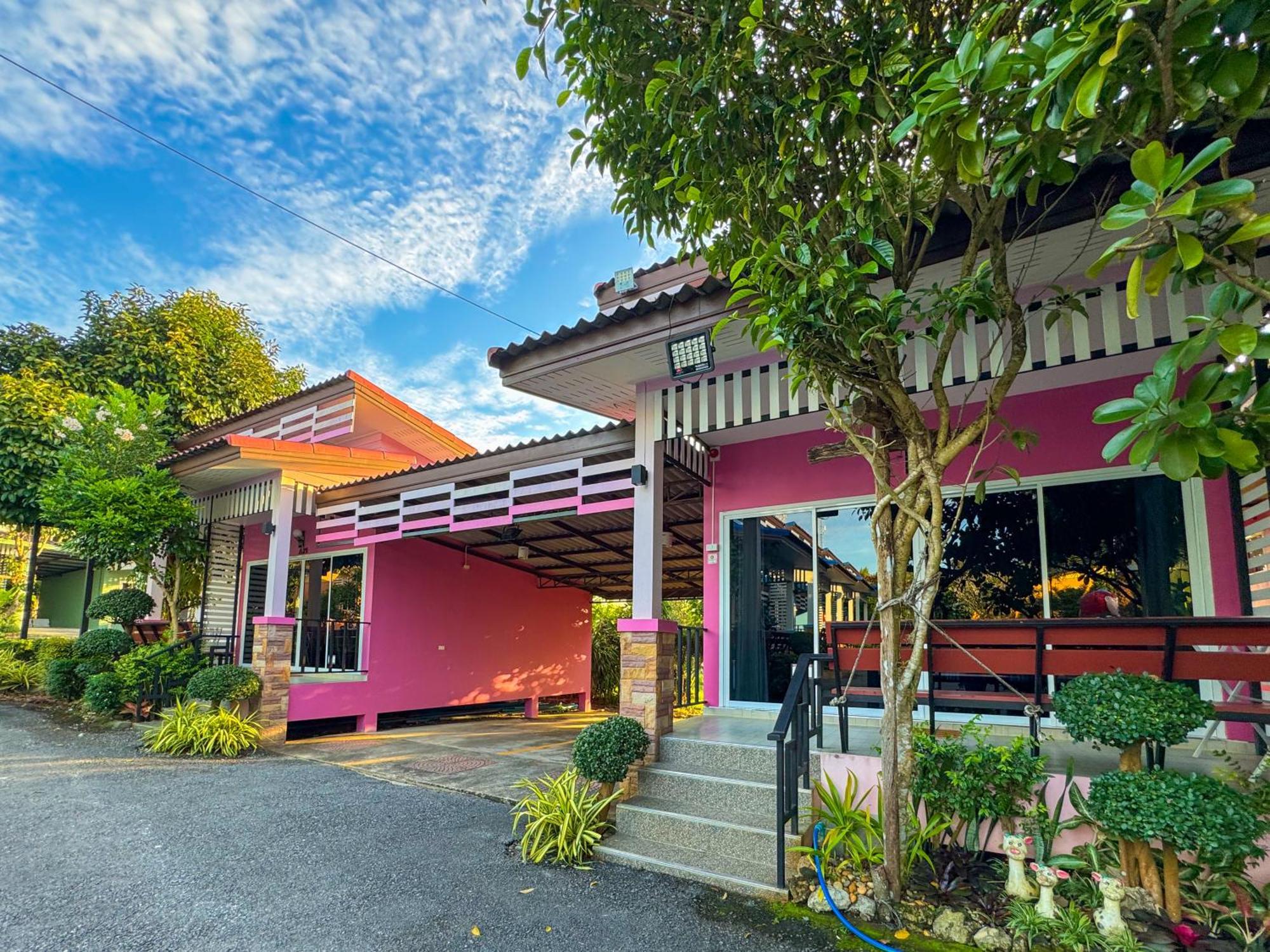 Baan Suan Mee Tang Hotel Chanthaburi Exterior photo