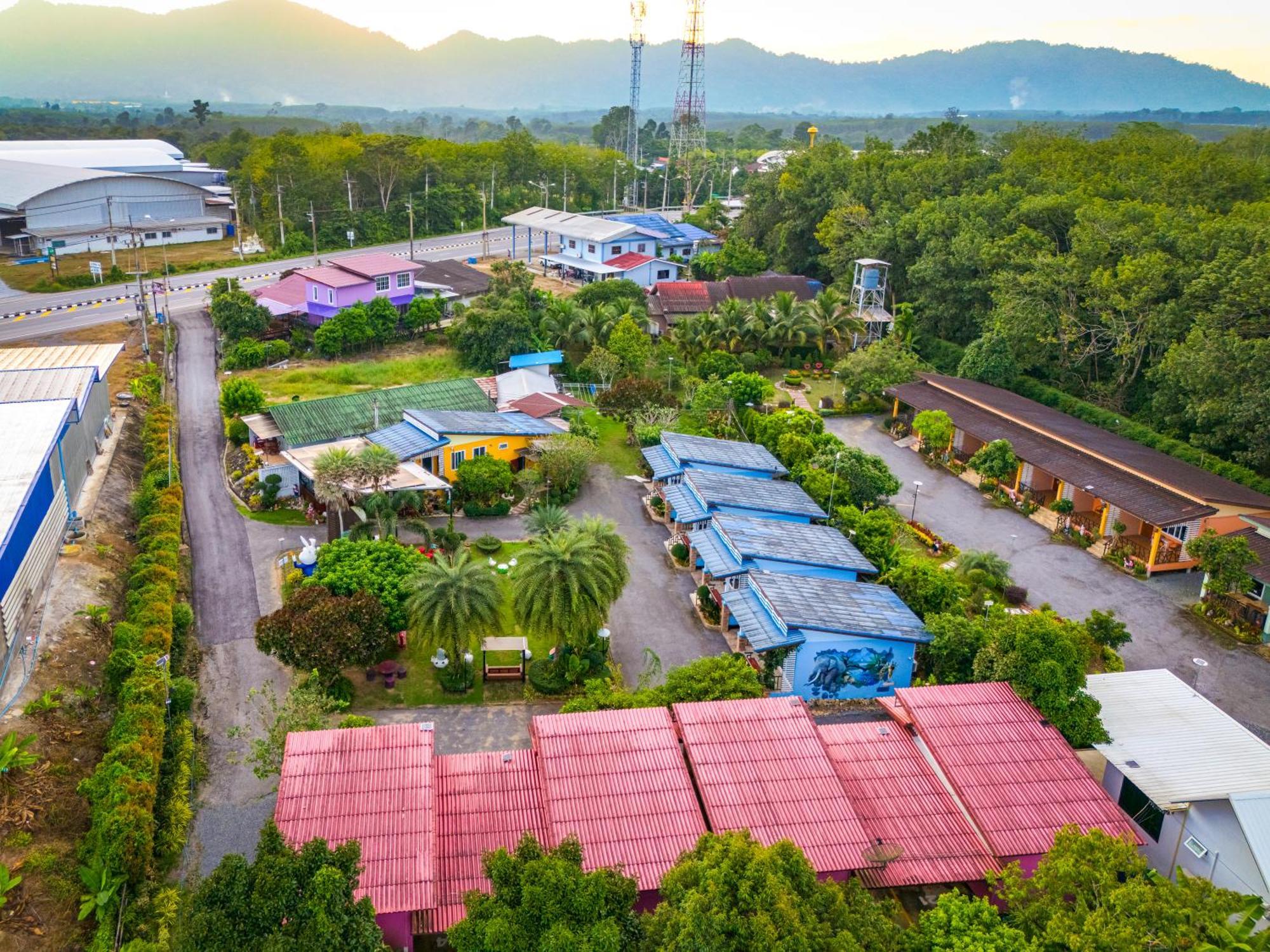 Baan Suan Mee Tang Hotel Chanthaburi Exterior photo