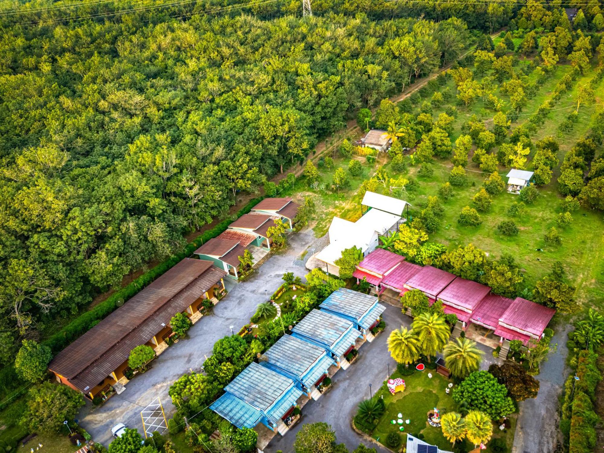 Baan Suan Mee Tang Hotel Chanthaburi Exterior photo